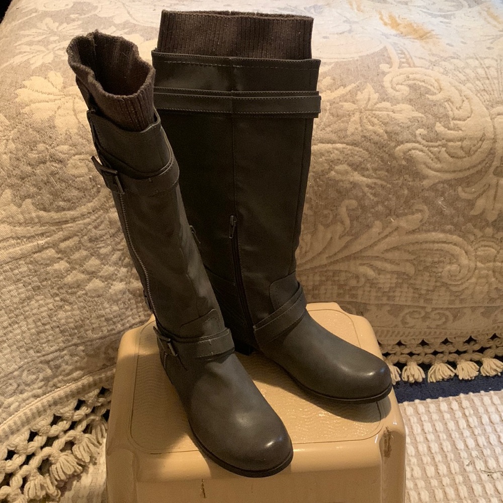 Shoedazzle Women’s Boots NWOT